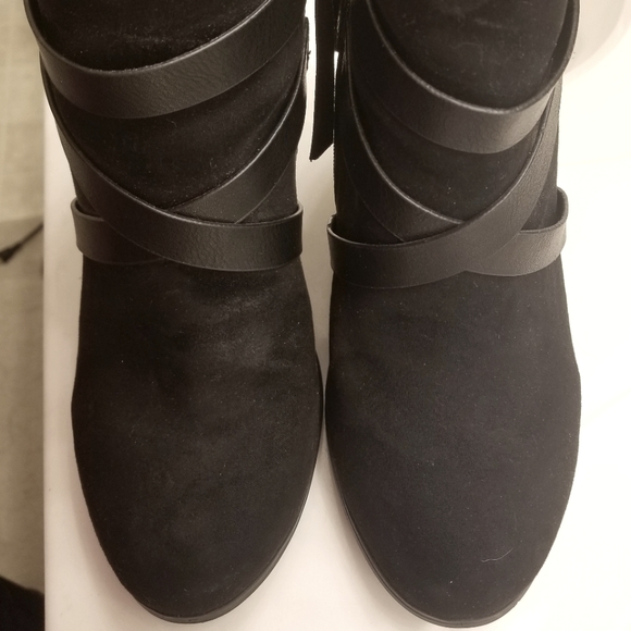 Torrid Faux Suede Criss Cross Black Heel Bootie Size 8w - Picture 8 of 8